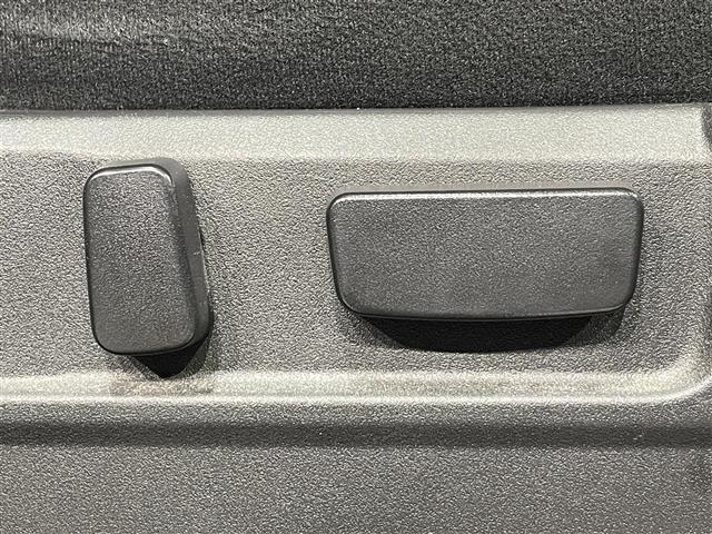 デリカD:5 G パワーパッケージ BIGX11インチナビ アラウンドビューモニター 電動サイドステップ 衝突軽減ブレーキ 両側電動スライドドア レーダークルーズコントロール シートヒーター AC100V ETC 電動バックドア LED(33枚目)