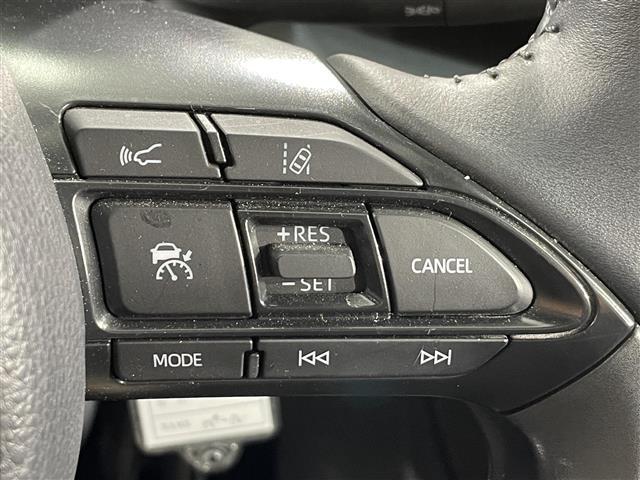 ヤリスクロス ハイブリッドＺ　純正ナビ　衝突軽減ブレーキ　アラウンドビューモニター　レーダークルーズコントロール　ビルトインＥＴＣ　シートヒーター　ＬＥＤヘッドライト　ドライブレコーダー　コーナーセンサー　レーンキープアシスト（5枚目）