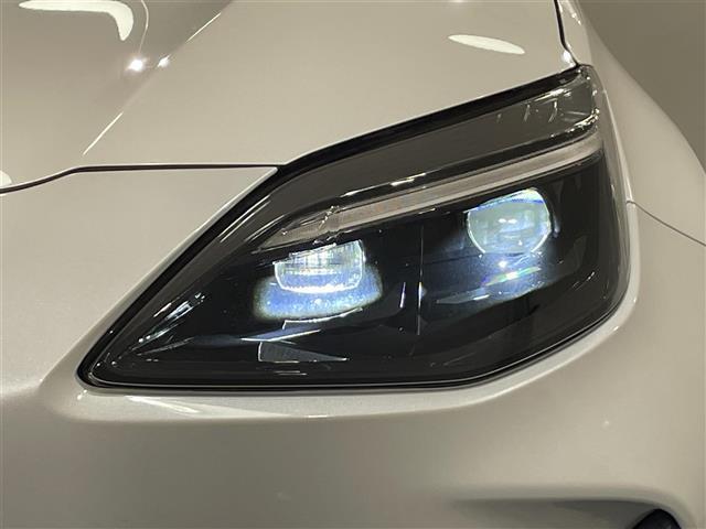 ヤリスクロス ハイブリッドＺ　純正ナビ　衝突軽減ブレーキ　アラウンドビューモニター　レーダークルーズコントロール　ビルトインＥＴＣ　シートヒーター　ＬＥＤヘッドライト　ドライブレコーダー　コーナーセンサー　レーンキープアシスト（17枚目）