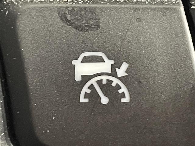 ヤリスクロス ハイブリッドＺ　純正ナビ　衝突軽減ブレーキ　アラウンドビューモニター　レーダークルーズコントロール　ビルトインＥＴＣ　シートヒーター　ＬＥＤヘッドライト　ドライブレコーダー　コーナーセンサー　レーンキープアシスト（22枚目）