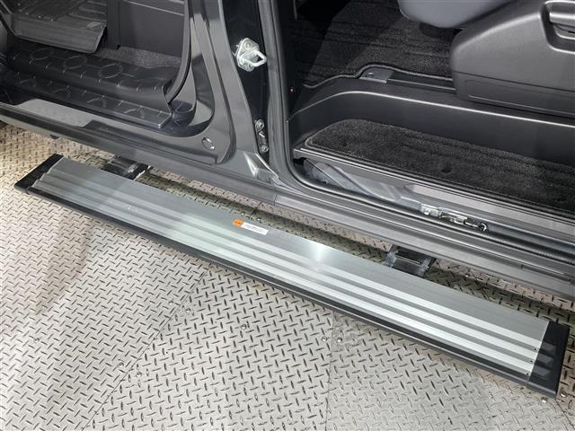 デリカD:5 ジャスパー 衝突軽減ブレーキ 両側電動スライドドア 電動サイドステップ 全方位カメラ レーダークルーズコントロール 100V電源 デジタルインナーミラー ブラインドスポットモニター ステアリングヒーター ETC(10枚目)