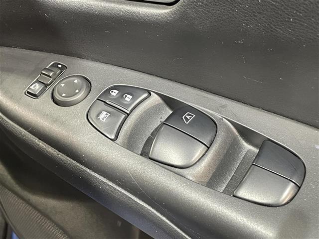 セレナ ハイウェイスターVセレクションII 純正9インチナビ フリップダウンモニター プロパイロット 衝突軽減ブレーキ 両側電動スライドドア アラウンドビューモニター ドライブレコーダー デジタルインナーミラー パーキングアシスト フルセグTV(34枚目)