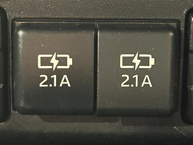 シエンタ ハイブリッド G セーフティーエディションII 純正9インチナビ 純正12インチフリップダウンモニター トヨタセーフティセンス 両側パワースライドドア シートヒーター ETC バックカメラ ステアリングヒーター クルーズコントロール LEDライト(20枚目)