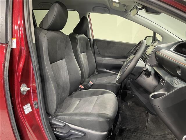 シエンタ Ｇ　純正ナビ　トヨタセーフティセンス　両側パワースライドドア　衝突軽減ブレーキ　ビルトインＥＴＣ　バックカメラ　レーンキープアシスト　オートマチックハイビーム　ＵＳＢ接続　純正フロアマット　ＬＥＤライト（13枚目）