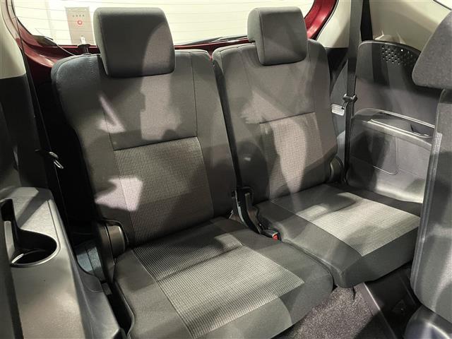 シエンタ Ｇ　純正ナビ　トヨタセーフティセンス　両側パワースライドドア　衝突軽減ブレーキ　ビルトインＥＴＣ　バックカメラ　レーンキープアシスト　オートマチックハイビーム　ＵＳＢ接続　純正フロアマット　ＬＥＤライト（15枚目）