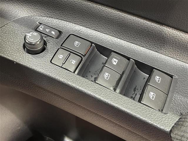 シエンタ Ｇ　純正ナビ　トヨタセーフティセンス　両側パワースライドドア　衝突軽減ブレーキ　ビルトインＥＴＣ　バックカメラ　レーンキープアシスト　オートマチックハイビーム　ＵＳＢ接続　純正フロアマット　ＬＥＤライト（31枚目）