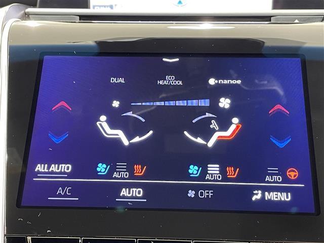 クラウンハイブリッド ＲＳアドバンス　純正８インチナビ　電動ムーンルーフ　ＡＣ１００Ｖ　ベンチレーション　トヨタセーフティセンス　バックカメラ　ステアリングヒーター　ＬＥＤヘッドライト　黒革　デジタルインナーミラー　ＥＴＣ　ＢＳＭ　ソナー（9枚目）