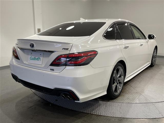 クラウンハイブリッド ＲＳアドバンス　純正８インチナビ　電動ムーンルーフ　ＡＣ１００Ｖ　ベンチレーション　トヨタセーフティセンス　バックカメラ　ステアリングヒーター　ＬＥＤヘッドライト　黒革　デジタルインナーミラー　ＥＴＣ　ＢＳＭ　ソナー（41枚目）