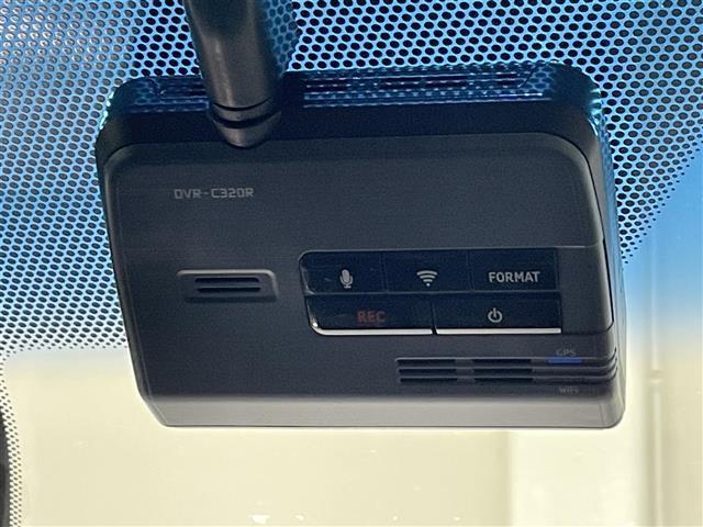 デリカD:5 P 11インチナビ オートステップ マッドガード 衝突軽減ブレーキ 両側電動スライドドア 全方位カメラ レーダークルーズコントロール 100V電源 シートヒーター LEDヘッドライト ドライブレコーダー(9枚目)