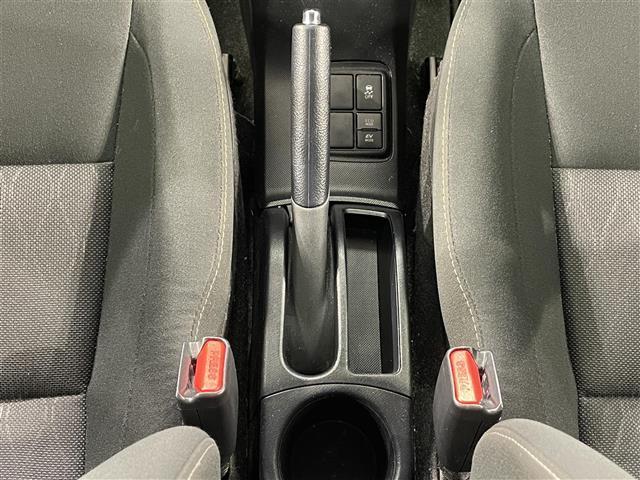 アクア Ｓスタイルブラック　純正９インチナビ　モデリスタ１５インチＡＷ　パノラミックビューモニター　トヨタセーフティセンス　衝突軽減ブレーキ　ＥＴＣ　ドライブレコーダー　クリアランスソナー　車線逸脱警報　オートマチックハイビーム（32枚目）