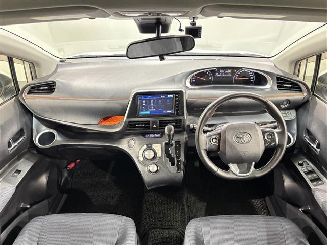 シエンタ Ｇ　純正ナビ　ＴＲＤエアロ　トヨタセーフティセンス　衝突軽減ブレーキ　両側パワースライドドア　ＥＴＣ　バックカメラ　ドライブレコーダー　純正フロアマット　アクセサリーソケット　オートマチックハイビーム（2枚目）