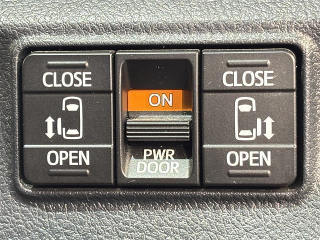 シエンタ Ｇ　純正ナビ　ＴＲＤエアロ　トヨタセーフティセンス　衝突軽減ブレーキ　両側パワースライドドア　ＥＴＣ　バックカメラ　ドライブレコーダー　純正フロアマット　アクセサリーソケット　オートマチックハイビーム（6枚目）