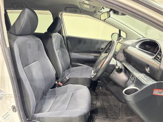 シエンタ Ｇ　純正ナビ　ＴＲＤエアロ　トヨタセーフティセンス　衝突軽減ブレーキ　両側パワースライドドア　ＥＴＣ　バックカメラ　ドライブレコーダー　純正フロアマット　アクセサリーソケット　オートマチックハイビーム（13枚目）