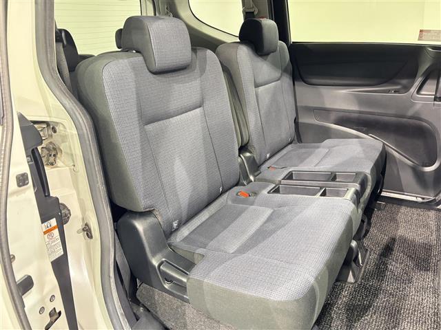 シエンタ Ｇ　純正ナビ　ＴＲＤエアロ　トヨタセーフティセンス　衝突軽減ブレーキ　両側パワースライドドア　ＥＴＣ　バックカメラ　ドライブレコーダー　純正フロアマット　アクセサリーソケット　オートマチックハイビーム（15枚目）