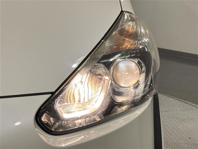 シエンタ Ｇ　純正ナビ　ＴＲＤエアロ　トヨタセーフティセンス　衝突軽減ブレーキ　両側パワースライドドア　ＥＴＣ　バックカメラ　ドライブレコーダー　純正フロアマット　アクセサリーソケット　オートマチックハイビーム（17枚目）