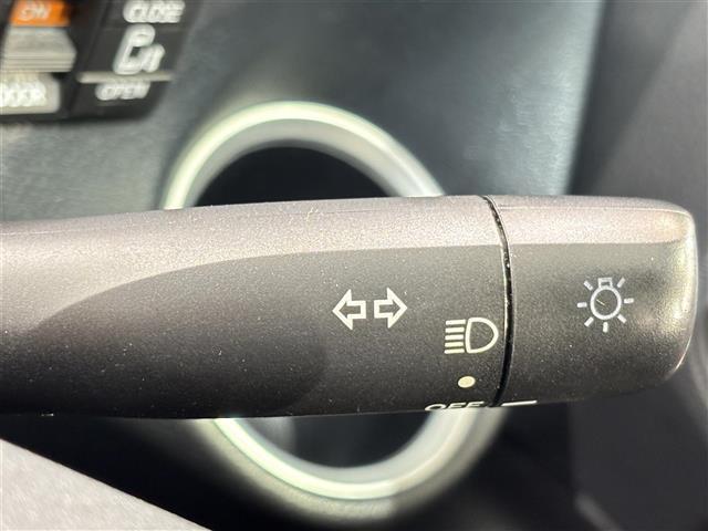 シエンタ Ｇ　純正ナビ　ＴＲＤエアロ　トヨタセーフティセンス　衝突軽減ブレーキ　両側パワースライドドア　ＥＴＣ　バックカメラ　ドライブレコーダー　純正フロアマット　アクセサリーソケット　オートマチックハイビーム（23枚目）