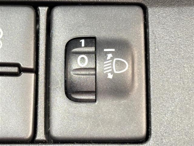 シエンタ Ｇ　純正ナビ　ＴＲＤエアロ　トヨタセーフティセンス　衝突軽減ブレーキ　両側パワースライドドア　ＥＴＣ　バックカメラ　ドライブレコーダー　純正フロアマット　アクセサリーソケット　オートマチックハイビーム（25枚目）