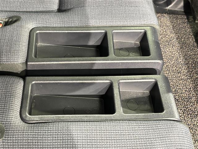 シエンタ Ｇ　純正ナビ　ＴＲＤエアロ　トヨタセーフティセンス　衝突軽減ブレーキ　両側パワースライドドア　ＥＴＣ　バックカメラ　ドライブレコーダー　純正フロアマット　アクセサリーソケット　オートマチックハイビーム（30枚目）