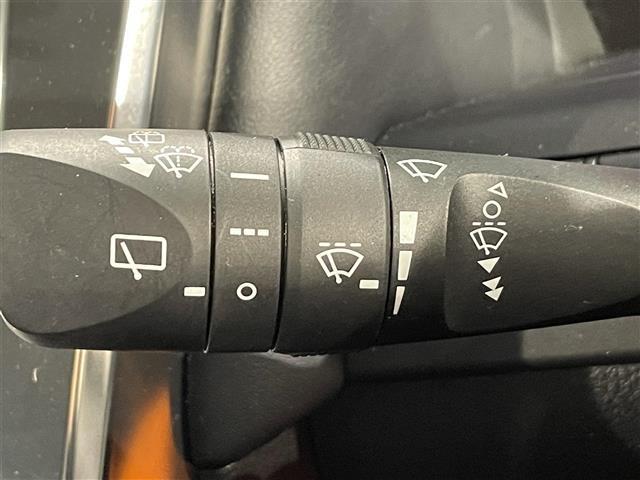 アルファード 2.5S Aパッケージ 純正10インチナビ 衝突軽減ブレーキ 両側パワースライドドア レーダークルーズコントロール ビルトインETC バックカメラ ドライブレコーダー フルセグTV Bluetooth レーンキープアシスト(22枚目)