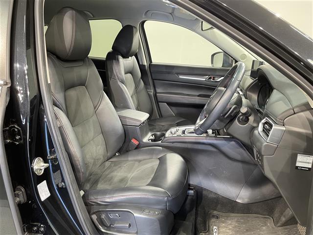 ＣＸ－５ ＸＤ　ブラックトーンエディション　純正１０．２５インチナビ　３６０°ビューカメラ　電動バックドア　ｉ－ＡＣｔｉＶＳＥＮＳＥ　シートヒーター　ＥＴＣ　ステアリングヒーター　ブラインドスポットモニター　ヘッドアップディスプレイ　ＬＥＤ（14枚目）