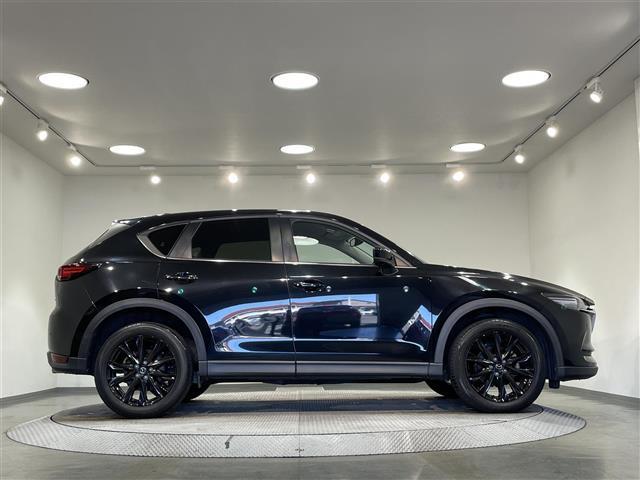 ＣＸ－５ ＸＤ　ブラックトーンエディション　純正１０．２５インチナビ　３６０°ビューカメラ　電動バックドア　ｉ－ＡＣｔｉＶＳＥＮＳＥ　シートヒーター　ＥＴＣ　ステアリングヒーター　ブラインドスポットモニター　ヘッドアップディスプレイ　ＬＥＤ（40枚目）