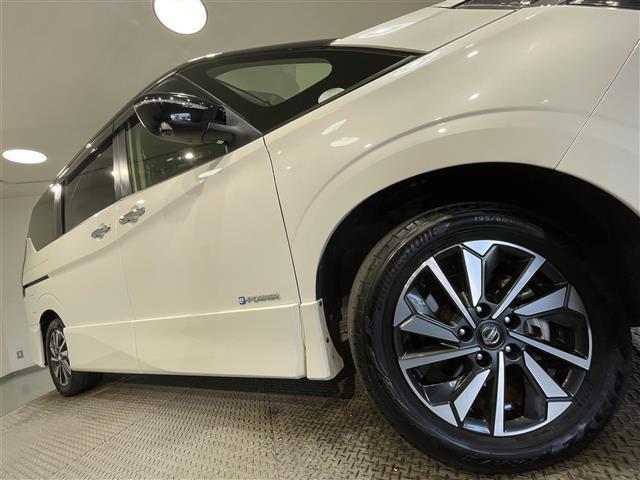 セレナ e-パワー ハイウェイスターV 純正10インチナビ 純正フリップダウンモニター アラウンドビューモニター プロパイロット 衝突軽減ブレーキ 両側電動スライドドア ETC デジタルインナーミラー ドライブレコーダー BSW LED(18枚目)