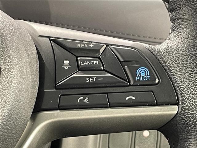 セレナ e-パワー ハイウェイスターV 純正10インチナビ 純正フリップダウンモニター アラウンドビューモニター プロパイロット 衝突軽減ブレーキ 両側電動スライドドア ETC デジタルインナーミラー ドライブレコーダー BSW LED(21枚目)