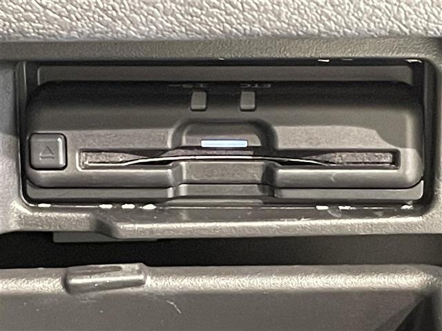 セレナ e-パワー ハイウェイスターV 純正10インチナビ 純正フリップダウンモニター アラウンドビューモニター プロパイロット 衝突軽減ブレーキ 両側電動スライドドア ETC デジタルインナーミラー ドライブレコーダー BSW LED(26枚目)