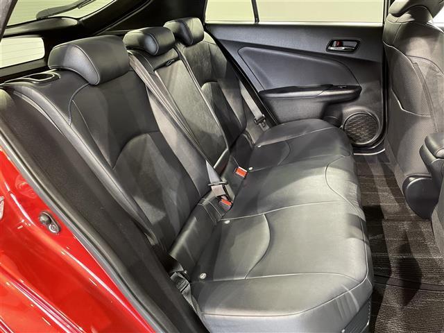 プリウス Ａツーリングセレクション　純正ナビ　衝突軽減ブレーキ　レーダークルーズコントロール　ビルトインＥＴＣ　バックカメラ　ドライブレコーダー　フルセグＴＶ　Ｂｌｕｅｔｏｏｔｈ　コーナーセンサー　レーンキープアシスト　純正フロアマット（14枚目）