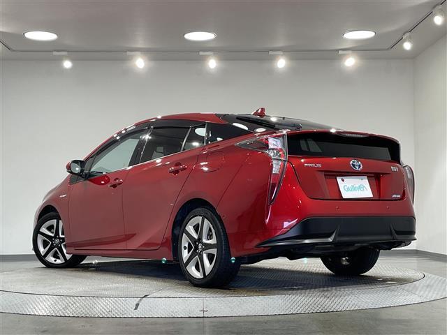 プリウス Ａツーリングセレクション　純正ナビ　衝突軽減ブレーキ　レーダークルーズコントロール　ビルトインＥＴＣ　バックカメラ　ドライブレコーダー　フルセグＴＶ　Ｂｌｕｅｔｏｏｔｈ　コーナーセンサー　レーンキープアシスト　純正フロアマット（19枚目）