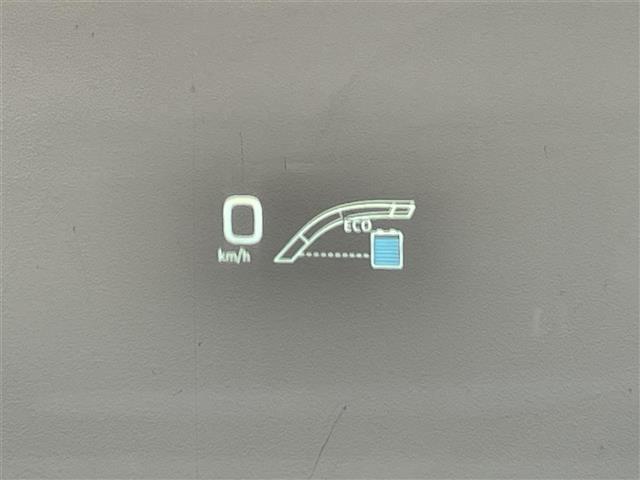 プリウス Ａツーリングセレクション　純正ナビ　衝突軽減ブレーキ　レーダークルーズコントロール　ビルトインＥＴＣ　バックカメラ　ドライブレコーダー　フルセグＴＶ　Ｂｌｕｅｔｏｏｔｈ　コーナーセンサー　レーンキープアシスト　純正フロアマット（35枚目）