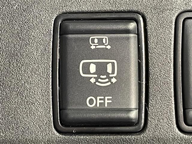 セレナ ｅ－パワー　ハイウェイスターＶ　純正１０インチナビ　プロパイロット　アラウンドビューモニター　フリップダウンモニター　両側パワースライドドア　ハンズフリーオートスライドドア　ハンドルヒーター　シートヒーター　電動パーキングブレーキ（9枚目）