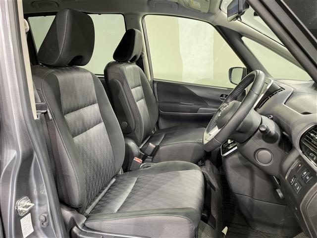 セレナ ｅ－パワー　ハイウェイスターＶ　純正１０インチナビ　プロパイロット　アラウンドビューモニター　フリップダウンモニター　両側パワースライドドア　ハンズフリーオートスライドドア　ハンドルヒーター　シートヒーター　電動パーキングブレーキ（15枚目）