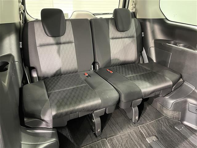 セレナ ｅ－パワー　ハイウェイスターＶ　純正１０インチナビ　プロパイロット　アラウンドビューモニター　フリップダウンモニター　両側パワースライドドア　ハンズフリーオートスライドドア　ハンドルヒーター　シートヒーター　電動パーキングブレーキ（17枚目）