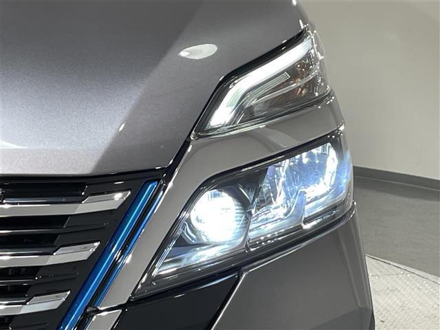 セレナ ｅ－パワー　ハイウェイスターＶ　純正１０インチナビ　プロパイロット　アラウンドビューモニター　フリップダウンモニター　両側パワースライドドア　ハンズフリーオートスライドドア　ハンドルヒーター　シートヒーター　電動パーキングブレーキ（19枚目）