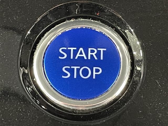 セレナ ｅ－パワー　ハイウェイスターＶ　純正１０インチナビ　プロパイロット　アラウンドビューモニター　フリップダウンモニター　両側パワースライドドア　ハンズフリーオートスライドドア　ハンドルヒーター　シートヒーター　電動パーキングブレーキ（28枚目）