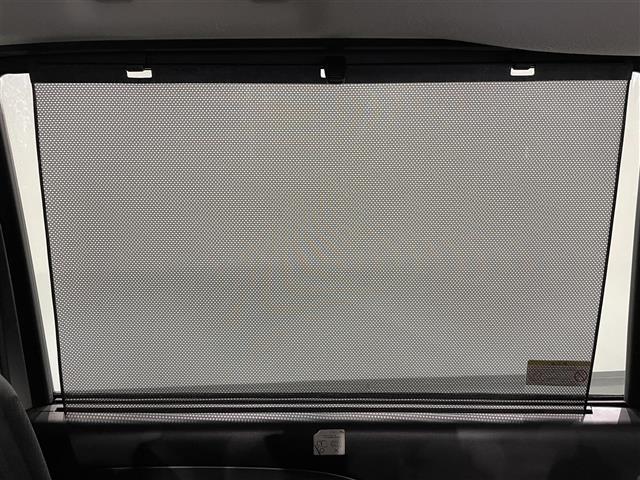 セレナ ｅ－パワー　ハイウェイスターＶ　純正１０インチナビ　プロパイロット　アラウンドビューモニター　フリップダウンモニター　両側パワースライドドア　ハンズフリーオートスライドドア　ハンドルヒーター　シートヒーター　電動パーキングブレーキ（43枚目）