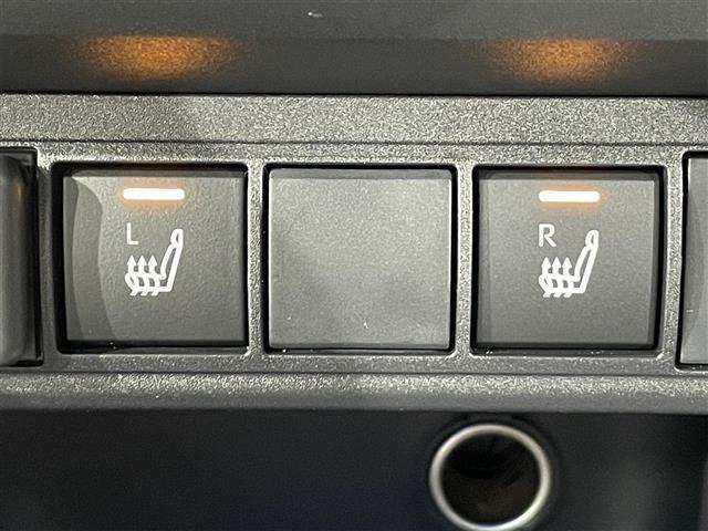 ヤリスクロス ハイブリッドＺ　純正８インチナビ　衝突軽減ブレーキ　レーダークルーズコントロール　クリアランスソナー　シートヒーター　ハーフレザー　ドライブレコーダー　ビルトインＥＴＣ　バックカメラ　Ｂｌｕｅｔｏｏｔｈ　ＬＥＤヘッド（7枚目）