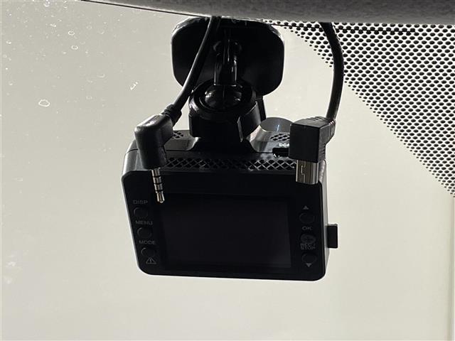 ヤリスクロス ハイブリッドＺ　純正８インチナビ　衝突軽減ブレーキ　レーダークルーズコントロール　クリアランスソナー　シートヒーター　ハーフレザー　ドライブレコーダー　ビルトインＥＴＣ　バックカメラ　Ｂｌｕｅｔｏｏｔｈ　ＬＥＤヘッド（11枚目）