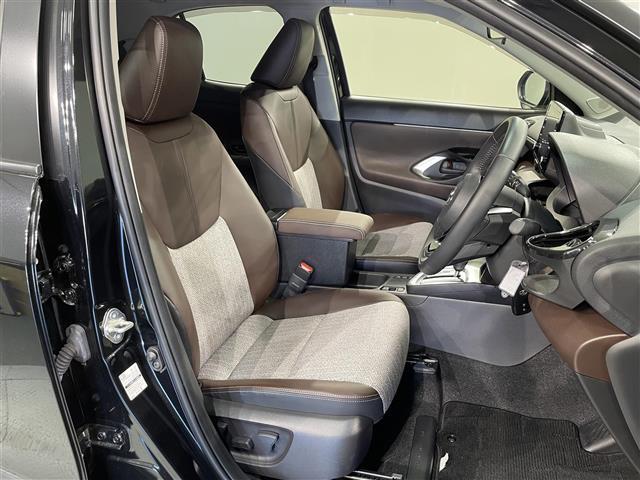 ヤリスクロス ハイブリッドＺ　純正８インチナビ　衝突軽減ブレーキ　レーダークルーズコントロール　クリアランスソナー　シートヒーター　ハーフレザー　ドライブレコーダー　ビルトインＥＴＣ　バックカメラ　Ｂｌｕｅｔｏｏｔｈ　ＬＥＤヘッド（16枚目）