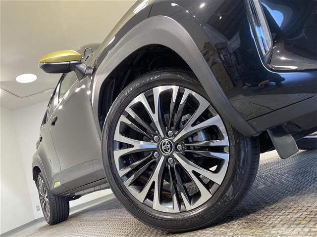 ヤリスクロス ハイブリッドＺ　純正８インチナビ　衝突軽減ブレーキ　レーダークルーズコントロール　クリアランスソナー　シートヒーター　ハーフレザー　ドライブレコーダー　ビルトインＥＴＣ　バックカメラ　Ｂｌｕｅｔｏｏｔｈ　ＬＥＤヘッド（20枚目）