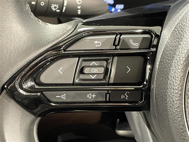 ヤリスクロス ハイブリッドＺ　純正８インチナビ　衝突軽減ブレーキ　レーダークルーズコントロール　クリアランスソナー　シートヒーター　ハーフレザー　ドライブレコーダー　ビルトインＥＴＣ　バックカメラ　Ｂｌｕｅｔｏｏｔｈ　ＬＥＤヘッド（24枚目）