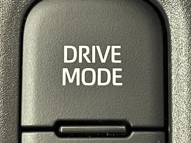 ヤリスクロス ハイブリッドＺ　純正８インチナビ　衝突軽減ブレーキ　レーダークルーズコントロール　クリアランスソナー　シートヒーター　ハーフレザー　ドライブレコーダー　ビルトインＥＴＣ　バックカメラ　Ｂｌｕｅｔｏｏｔｈ　ＬＥＤヘッド（41枚目）