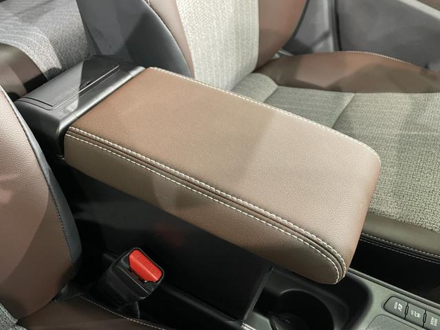 ヤリスクロス ハイブリッドＺ　純正８インチナビ　衝突軽減ブレーキ　レーダークルーズコントロール　クリアランスソナー　シートヒーター　ハーフレザー　ドライブレコーダー　ビルトインＥＴＣ　バックカメラ　Ｂｌｕｅｔｏｏｔｈ　ＬＥＤヘッド（43枚目）