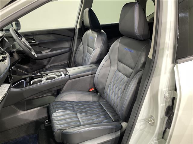 エクストレイル オーテック　ｅ－４ＯＲＣＥ　アドバンスドパッケージ　純正１２．３インチナビ　プロパイロット　衝突軽減ブレーキ　アラウンドビューモニター　１００Ｖ電源　ビルトインＥＴＣ２．０　シートヒーター　ＬＥＤヘッドライト　ドライブレコーダー　デジタルインナーミラー（47枚目）