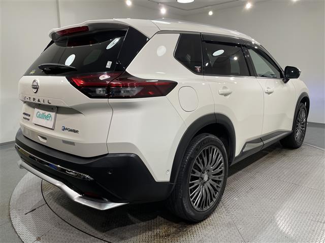 エクストレイル オーテック　ｅ－４ＯＲＣＥ　アドバンスドパッケージ　純正１２．３インチナビ　プロパイロット　衝突軽減ブレーキ　アラウンドビューモニター　１００Ｖ電源　ビルトインＥＴＣ２．０　シートヒーター　ＬＥＤヘッドライト　ドライブレコーダー　デジタルインナーミラー（60枚目）