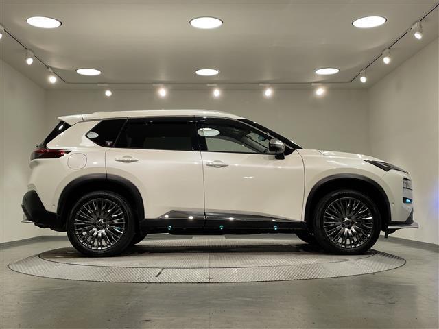 エクストレイル オーテック　ｅ－４ＯＲＣＥ　アドバンスドパッケージ　純正１２．３インチナビ　プロパイロット　衝突軽減ブレーキ　アラウンドビューモニター　１００Ｖ電源　ビルトインＥＴＣ２．０　シートヒーター　ＬＥＤヘッドライト　ドライブレコーダー　デジタルインナーミラー（61枚目）