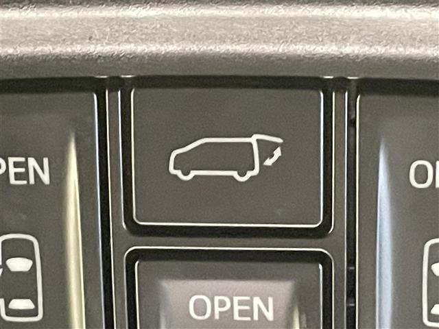 ヴェルファイア ２．５Ｚ　Ａエディション　ゴールデンアイズ　ＢＩＧＸ１１インチナビ　ツインムーンルーフ　寒冷地仕様　衝突軽減ブレーキ　レーダークルーズコントロール　両側電動スライドドア　ＡＣ１００Ｖ　電動バックドア　ＥＴＣ　バックカメラ　ＬＥＤヘッドライト（9枚目）