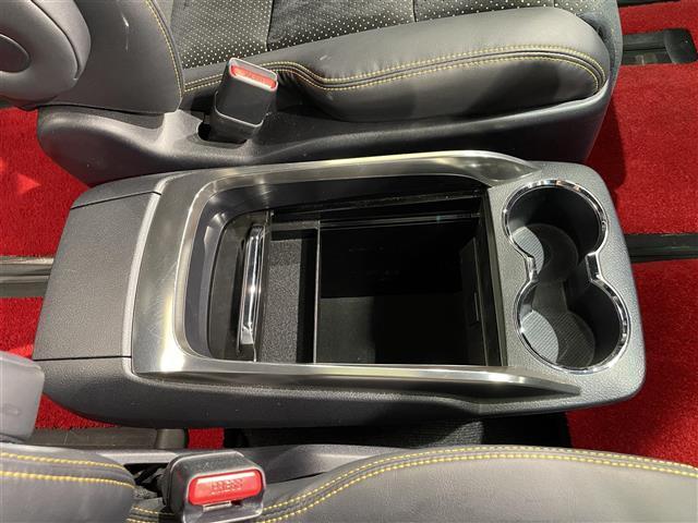 ヴェルファイア ２．５Ｚ　Ａエディション　ゴールデンアイズ　ＢＩＧＸ１１インチナビ　ツインムーンルーフ　寒冷地仕様　衝突軽減ブレーキ　レーダークルーズコントロール　両側電動スライドドア　ＡＣ１００Ｖ　電動バックドア　ＥＴＣ　バックカメラ　ＬＥＤヘッドライト（31枚目）