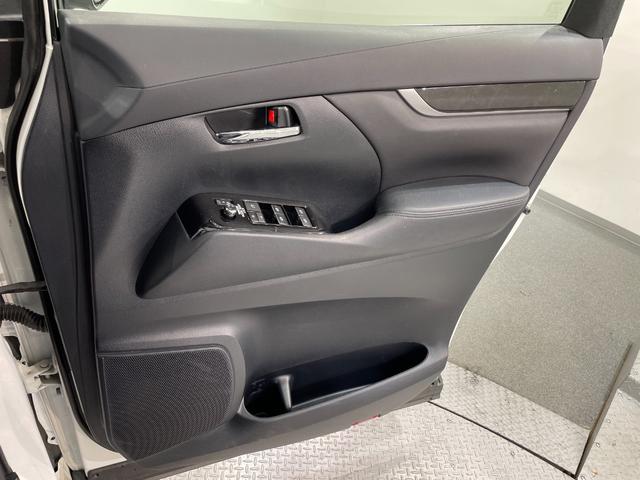 ヴェルファイア ２．５Ｚ　Ａエディション　ゴールデンアイズ　ＢＩＧＸ１１インチナビ　ツインムーンルーフ　寒冷地仕様　衝突軽減ブレーキ　レーダークルーズコントロール　両側電動スライドドア　ＡＣ１００Ｖ　電動バックドア　ＥＴＣ　バックカメラ　ＬＥＤヘッドライト（45枚目）